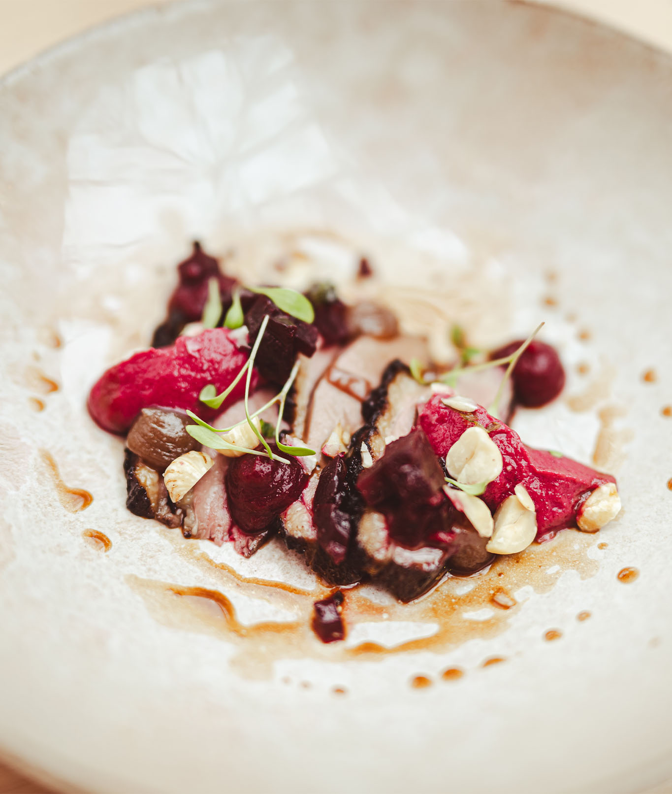 Canard fumé, betterave, châtaigne